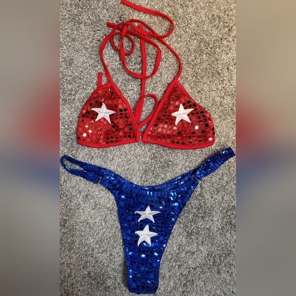 NWOT Elegant Moments Sequin Bikini OS
